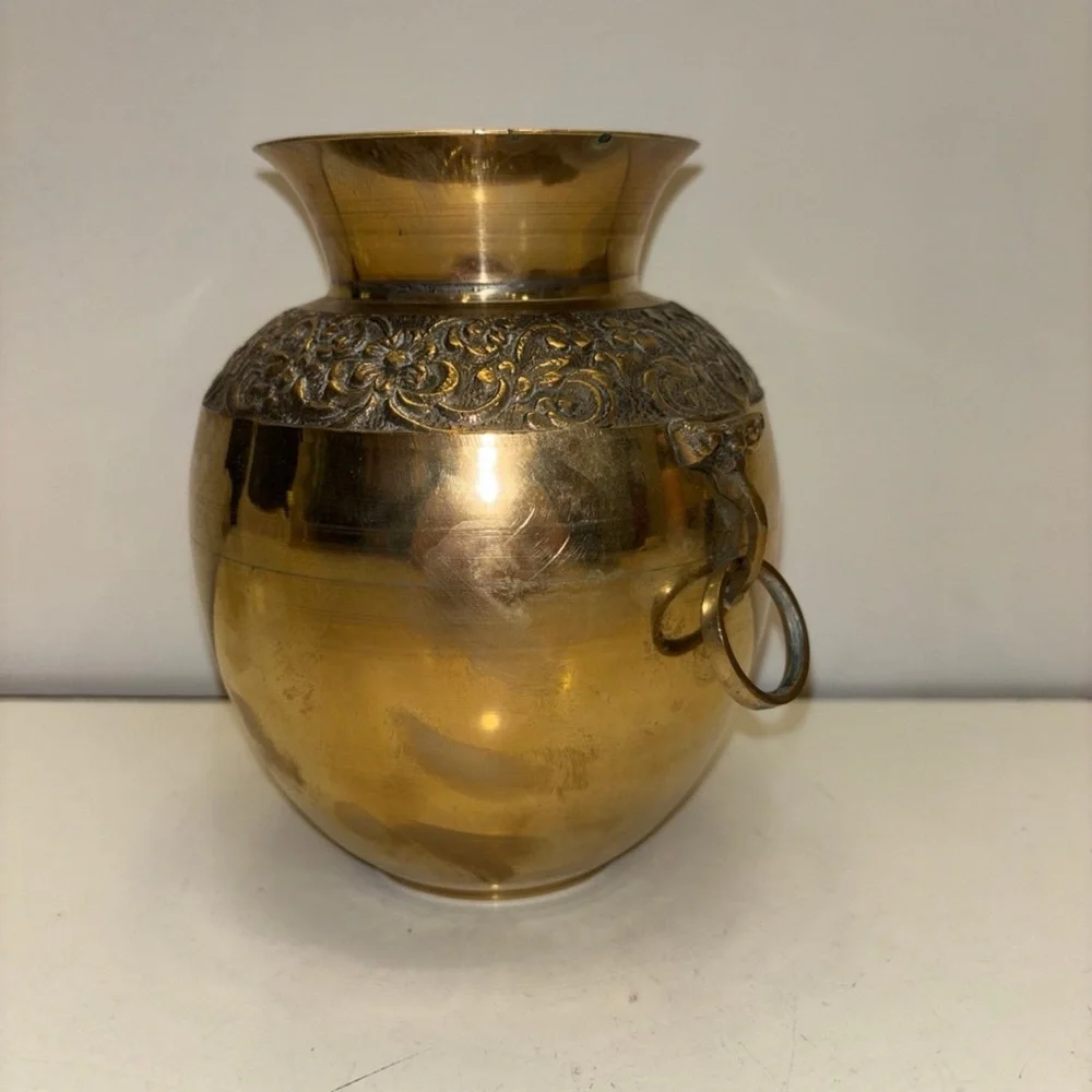Vintage brass pot vase decor
